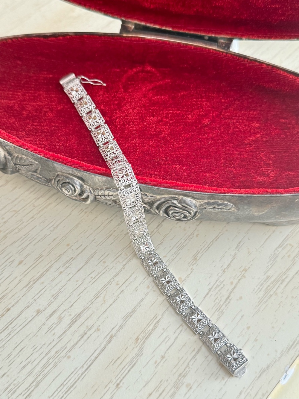 Vintage 14K White Gold Art Deco Filigree Panel Bracelet